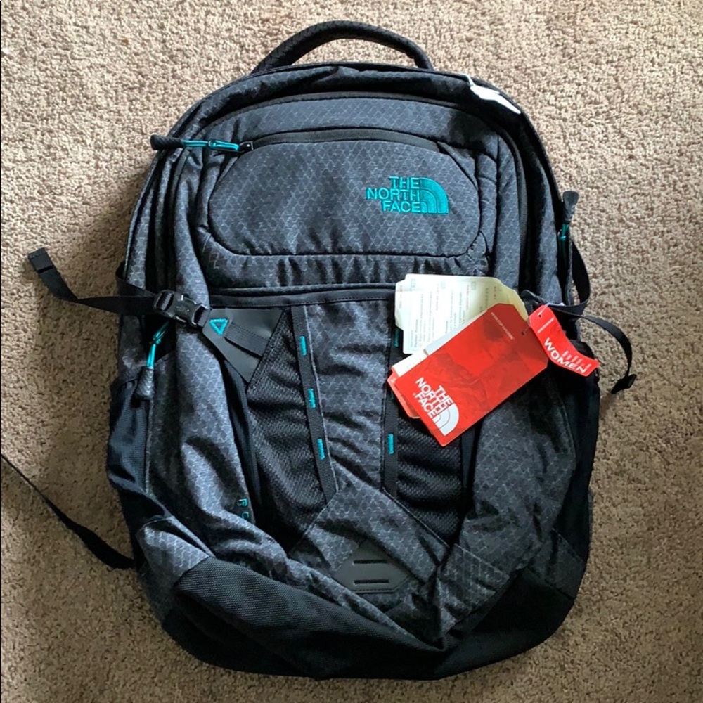 The North Face Women’s Recon Backpack Grey-Green